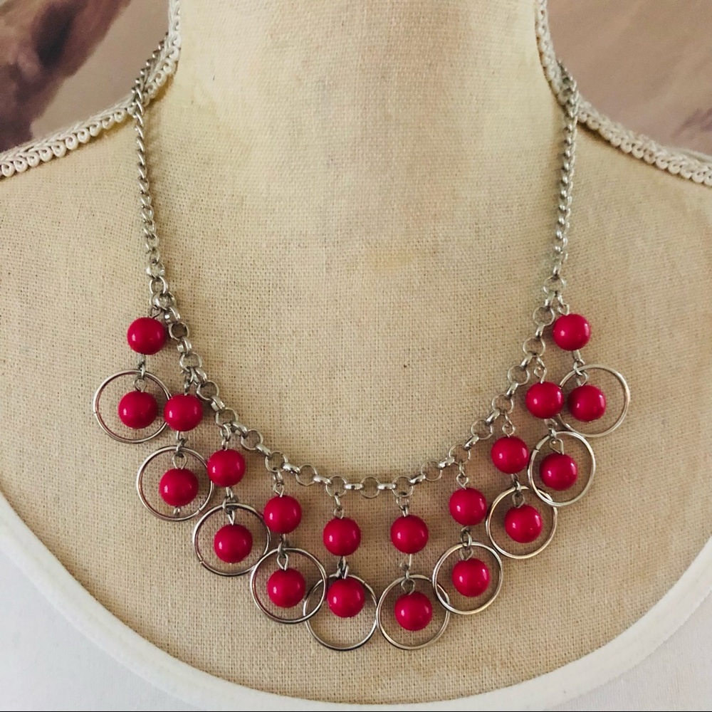 Fuchsia pink beaded chain statement necklace